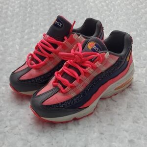 Nike Kids Sneakers - Pink and Black